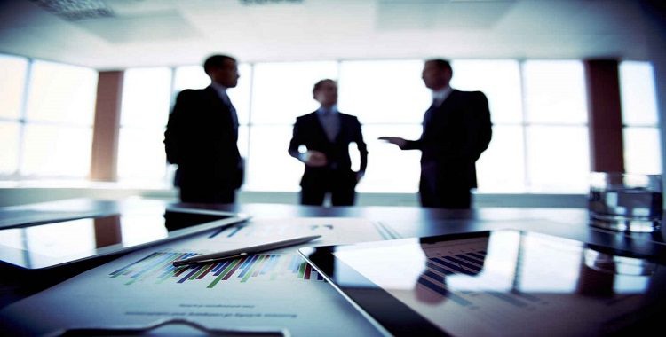 مشاوره مدیریت؛ فرشته نجات سازمان یا هزینه اضافه؟